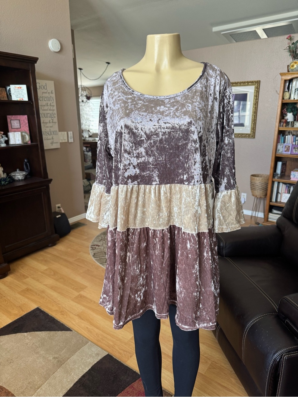 Indigo Soul crushed velvet tiered tunic in a cream and light brown-size 1X